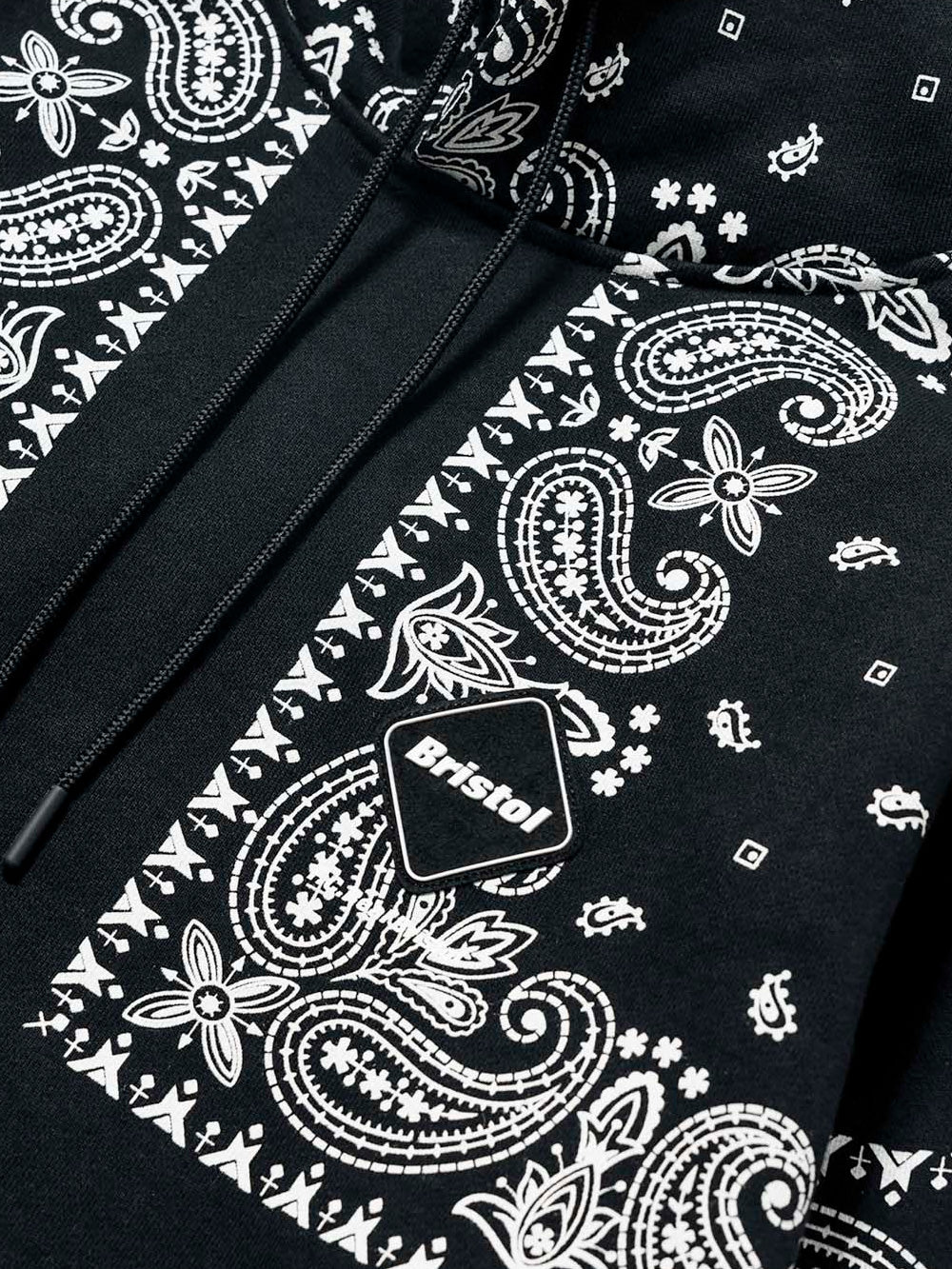 F.C. REAL BRISTOL Felpa con Cappuccio nera con Motivo Bandana Nero Urbanstaroma