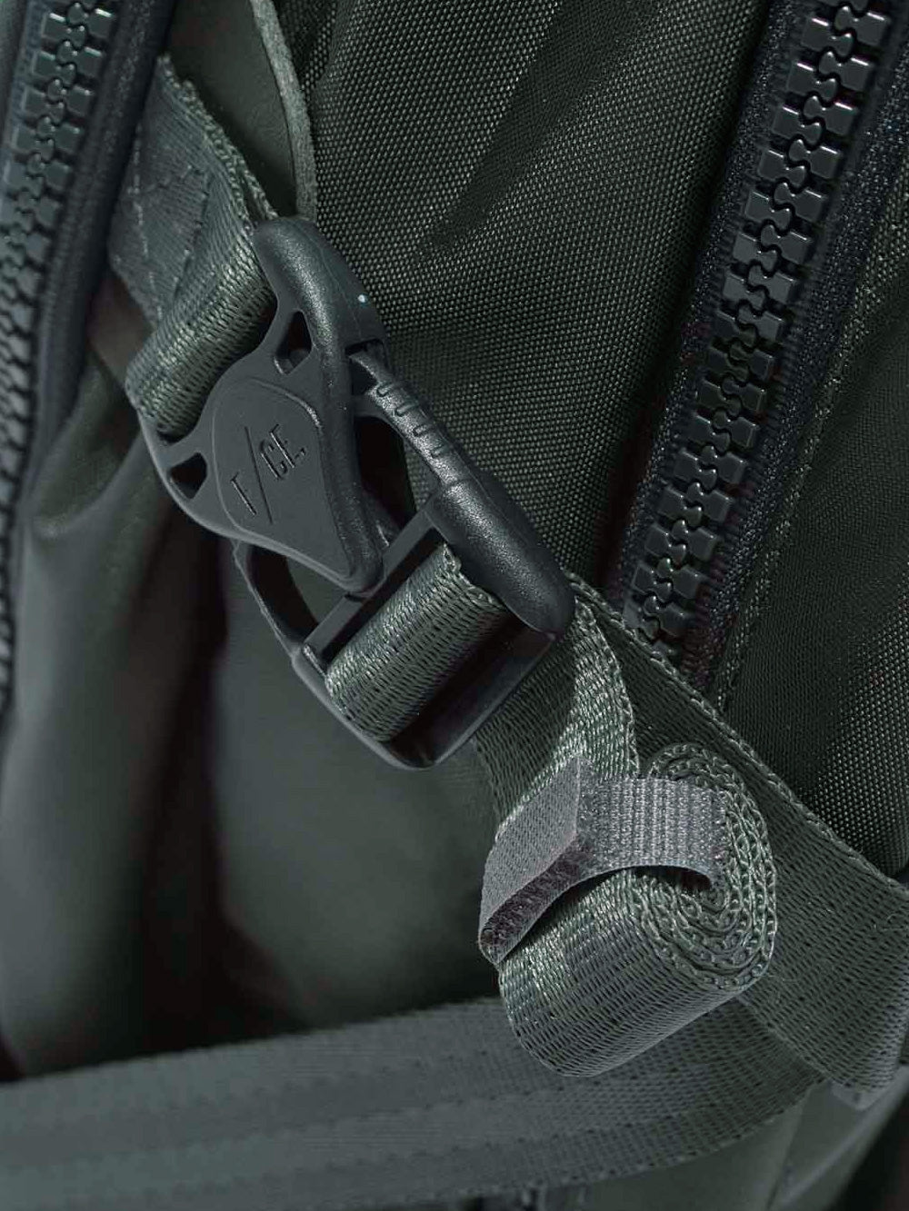 F/CE Zaino da viaggio verde in nylon cordura (33l) Verde Urbanstaroma