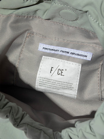 F/CE 'Paper' Handle bag verde menta in nylon effetto wrinkled (5 l) Verde menta