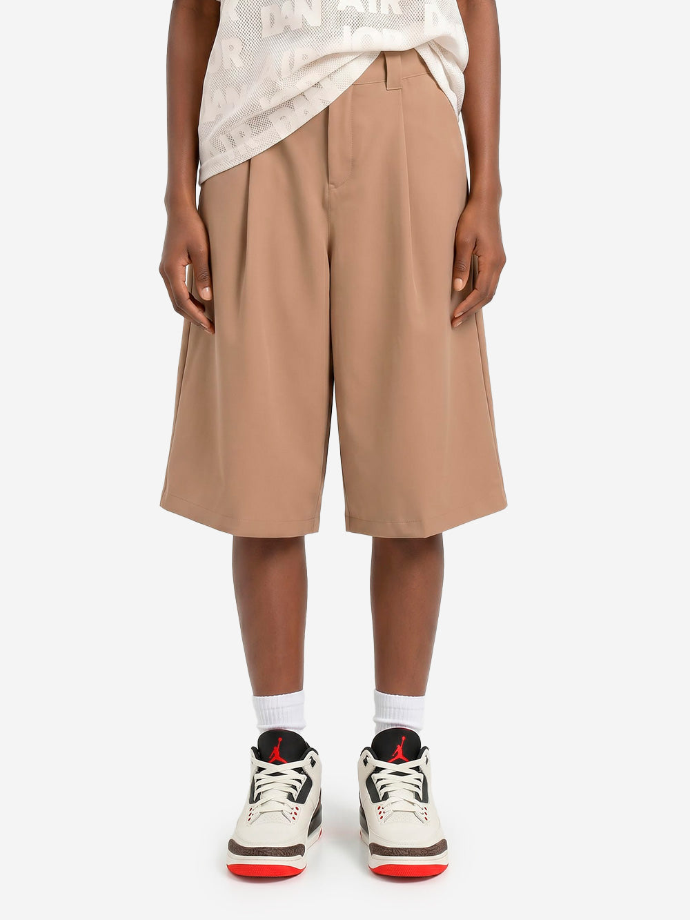 JORDAN W Shorts marroni chino ampi Marrone chiaro Urbanstaroma