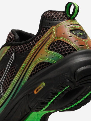 MIZUNO MXR 'Midnight Velocity Pack' Iron Gate Black Jasmine Green Multicolor