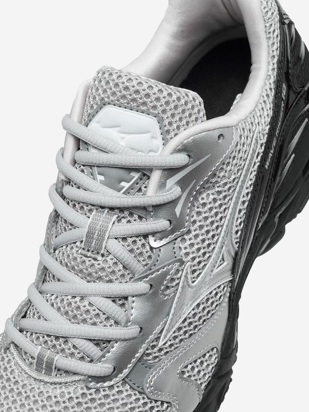 MIZUNO Wave Rider 10 argento e nero argento Urbanstaroma