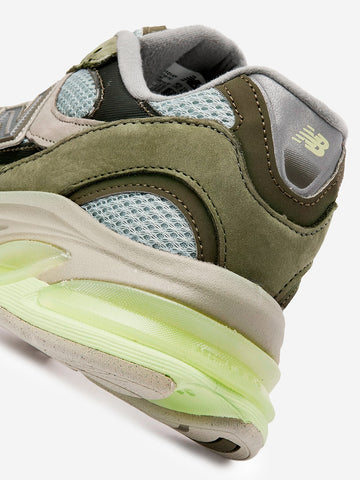 2010 'Covert Green Dry Lime'