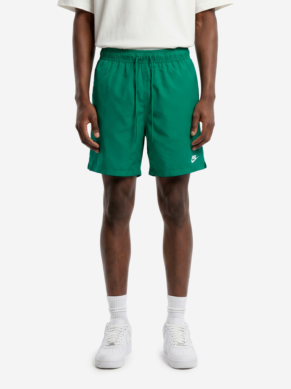 NIKE Shorts verdi Club con Swoosh Verde Urbanstaroma