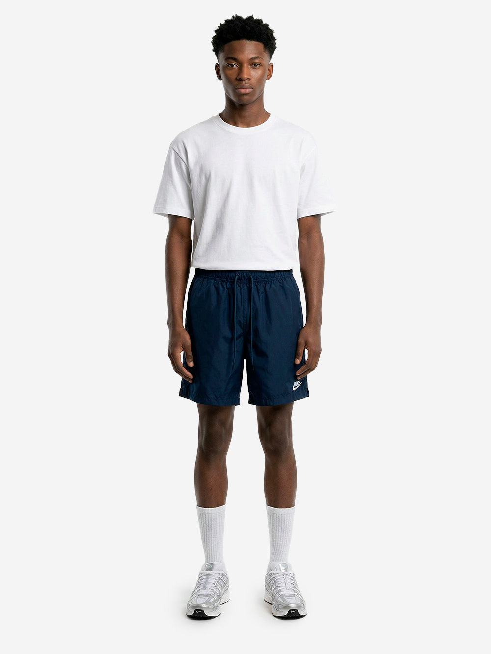 NIKE Shorts blu Club con Swoosh Blu scuro Urbanstaroma