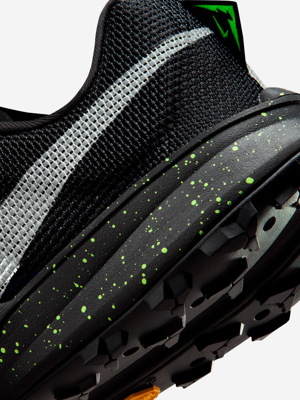 NIKE Kiger 10 'Black Volt Ice' trail running Nero verde Urbanstaroma