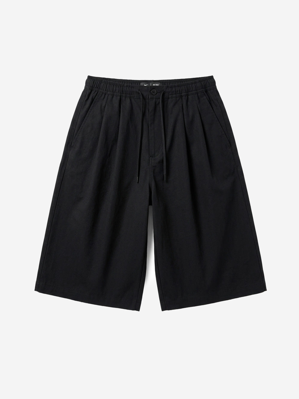 NIKE Shorts oversize neri pleated con Swoosh Nero Urbanstaroma