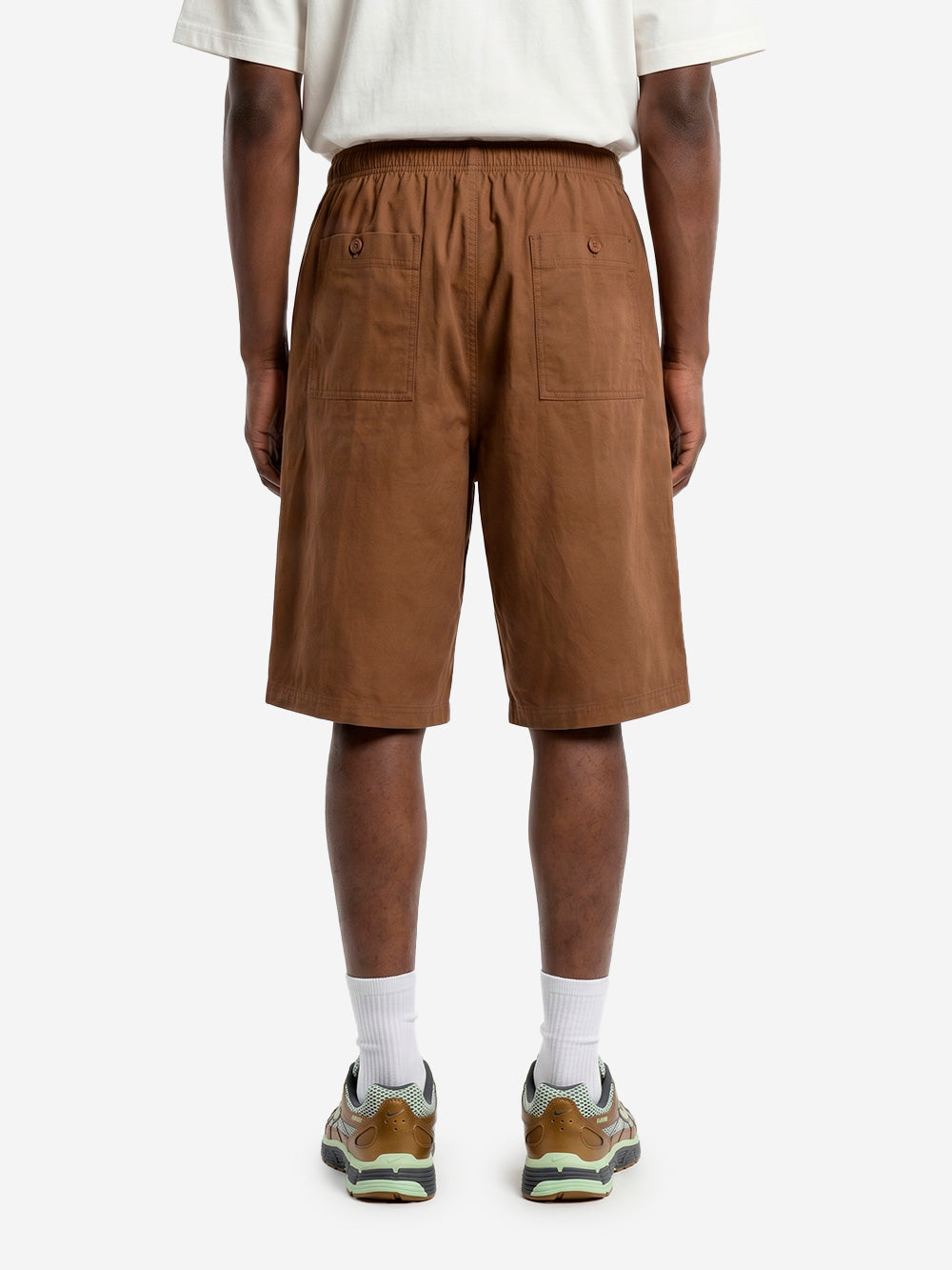 NIKE Shorts oversize marroni pleated con Swoosh Marrone Urbanstaroma