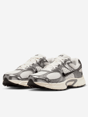 NIKE V5 RNR bianche e grigie Grigio