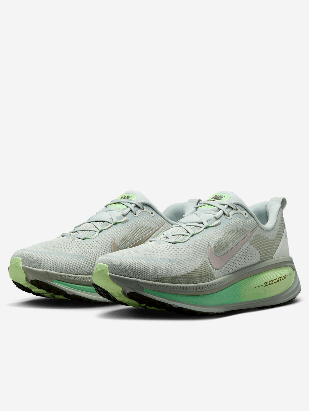 NIKE Vomero 18 'Light Silver Barely Volt' running verde Urbanstaroma