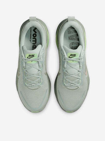 NIKE Vomero 18 'Light Silver Barely Volt' running verde