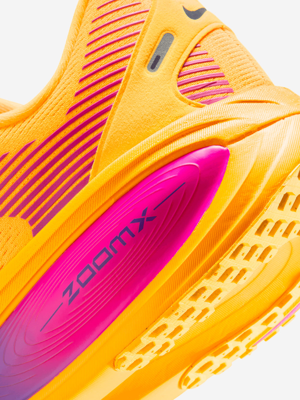 NIKE Vomero 18 'Citron Pulse Laser Orange' running arancione Urbanstaroma