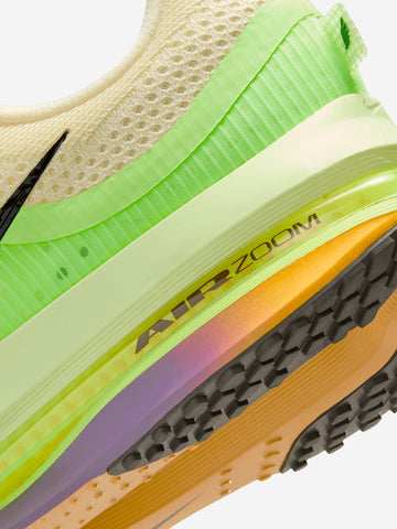 NIKE Pegasus Premium 'Alabaster' running Giallo