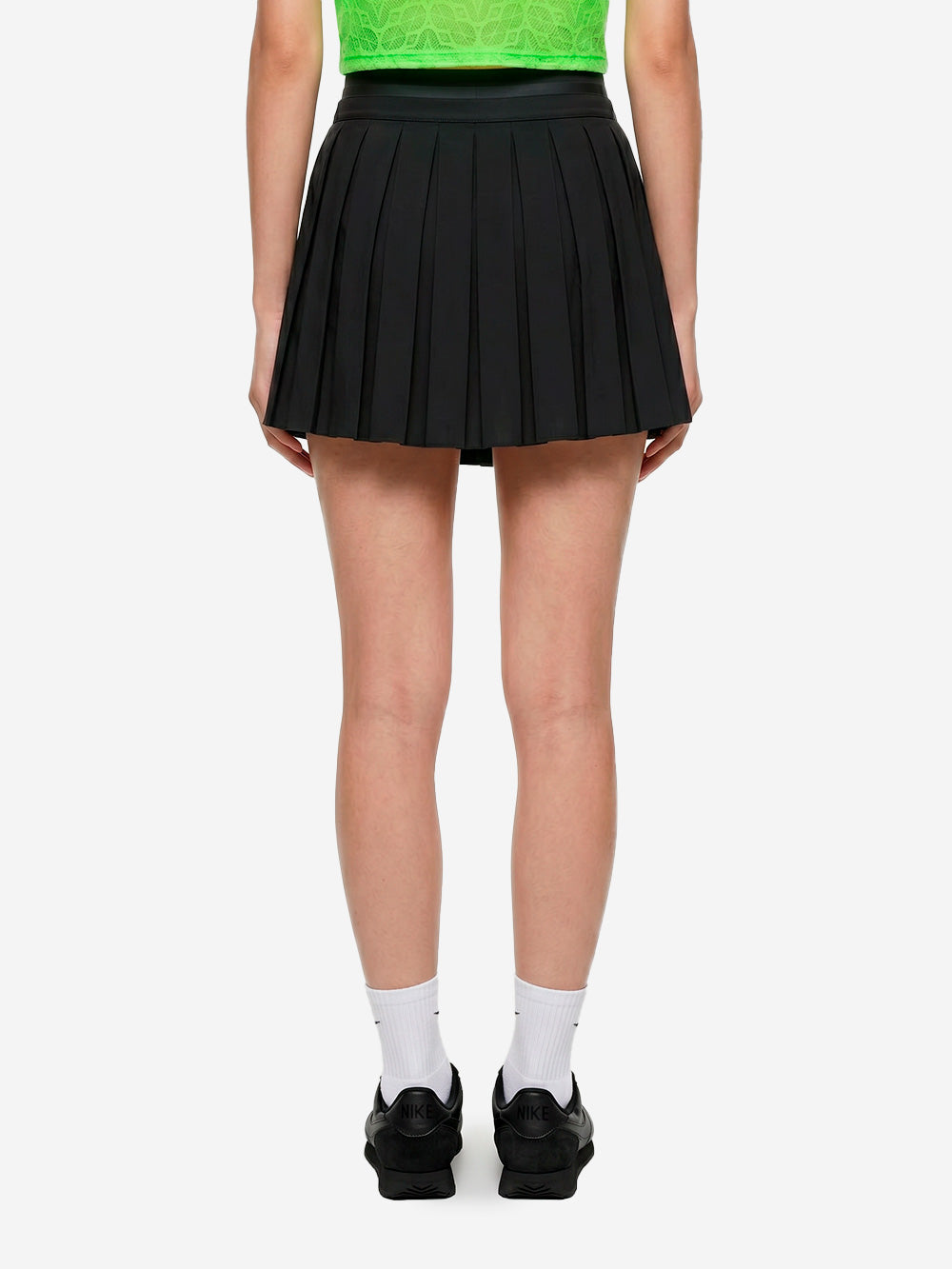 NIKE Minigonna nera in taffetà plissettato con Swoosh ricamato Nero Urbanstaroma