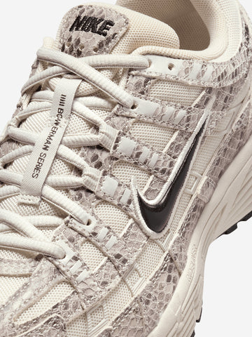 NIKE W P-6000 SE 'Light Bone' con stampa pitonata avorio