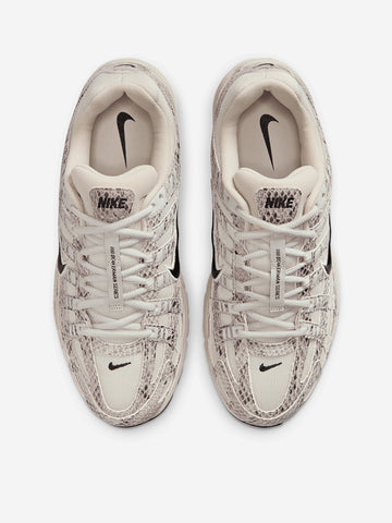 NIKE W P-6000 SE 'Light Bone' con stampa pitonata avorio