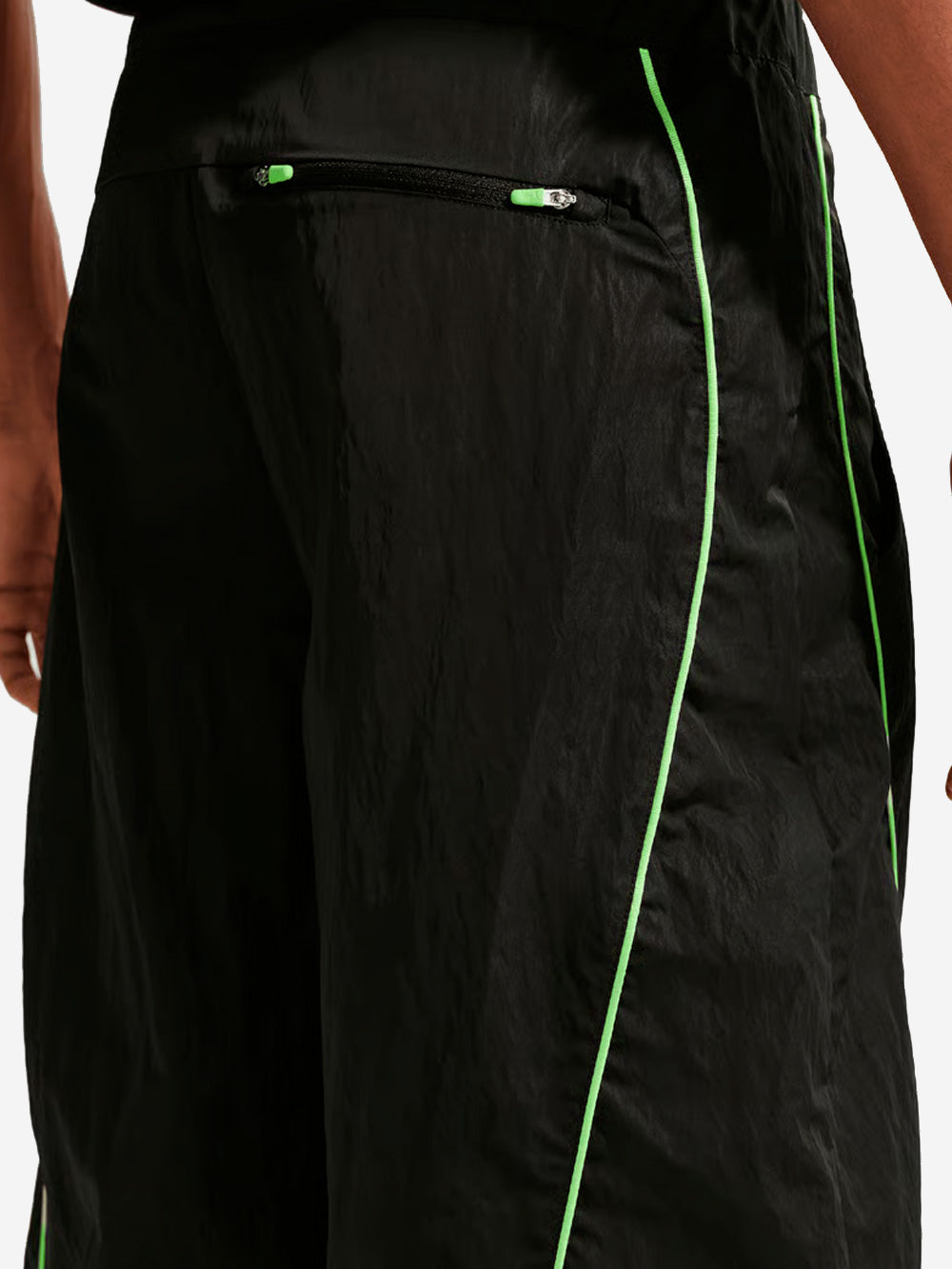 NIKE Pantaloni Oversize tecnici Barrel-Leg roject F.R.O.G. con Piping in silicone Nero Urbanstaroma