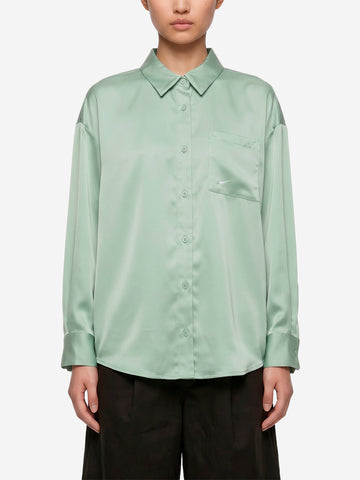 NIKE Camicia oversize satinata verde chiaro con piping Salvia