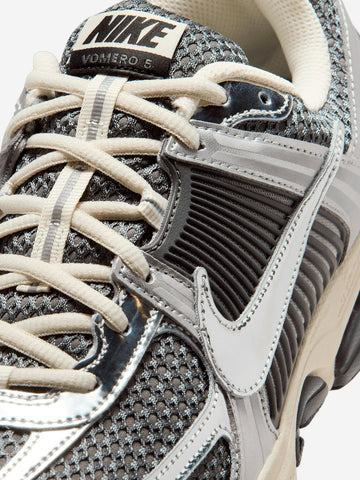 NIKE Zoom Vomero 5 'Iron Grey Chrome' Grigia argento