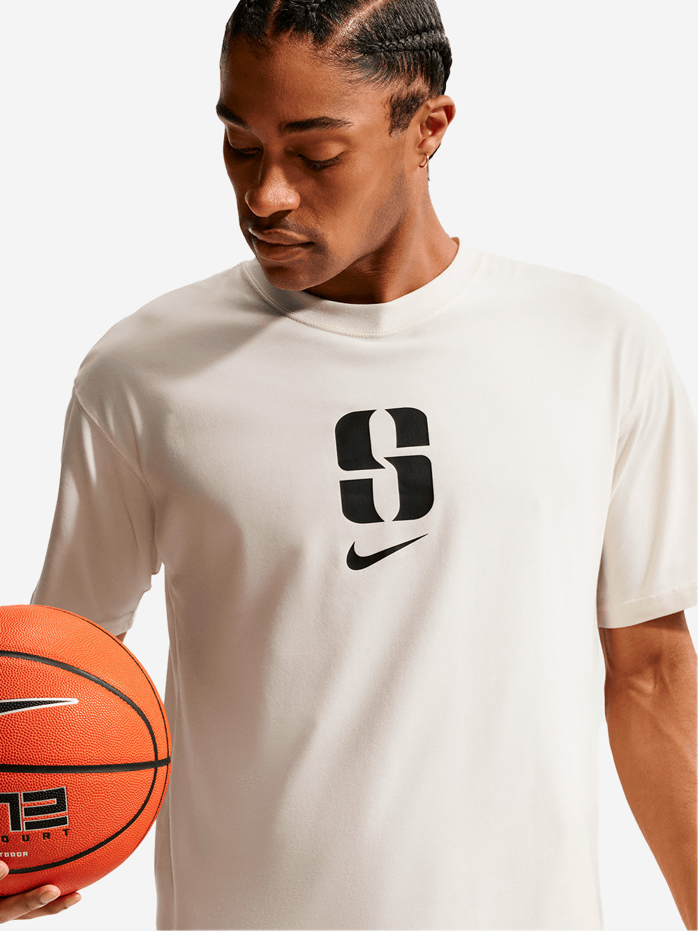 NIKE T-shirt bianca da basket Dri-FIT Sabrina 'Put In Work' Off white Urbanstaroma