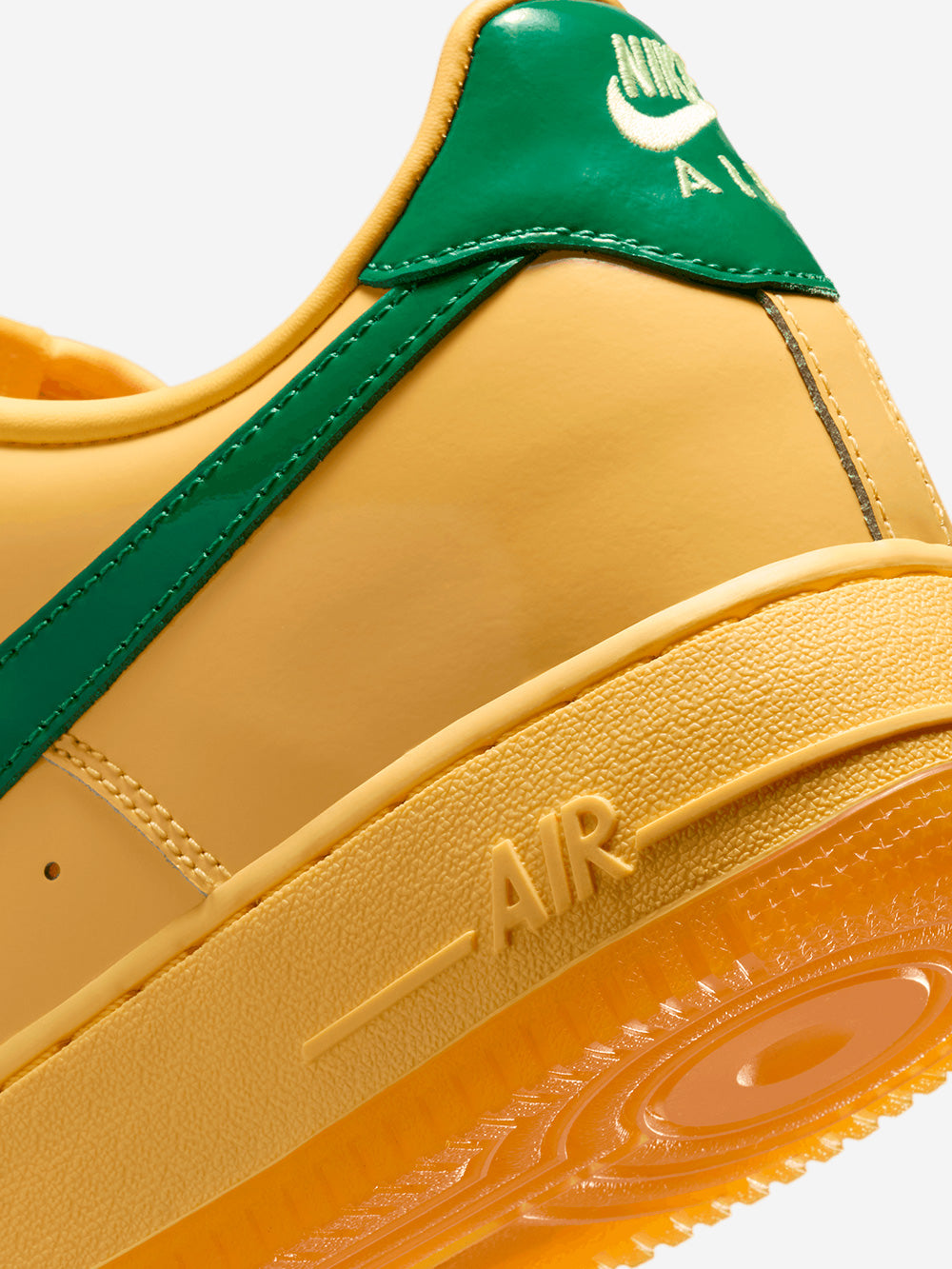 NIKE Air Force 1 Low Patent Leather QS 'Topaz Gold Light Laser Orange' Giallo Urbanstaroma
