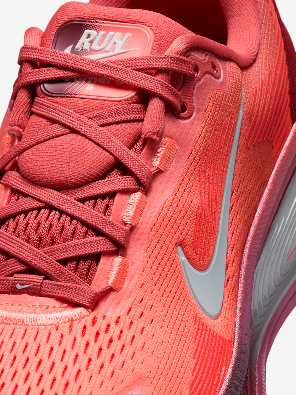 NIKE W Nike Vomero 18 SE 'Light Redwood' Rosso bianco Urbanstaroma