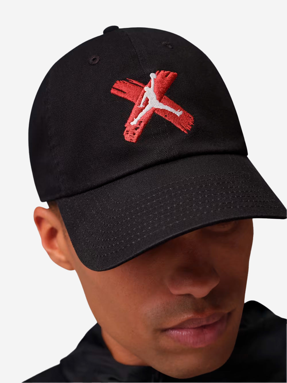 JORDAN Cappellino con visiera curva e grafica 'Banned' Nera rossa Urbanstaroma