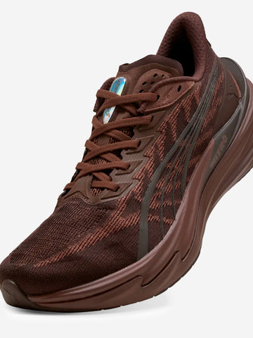 Deviate Nitro 4 brown running sneaker