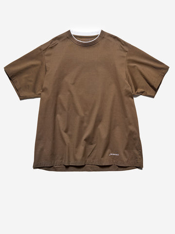 SOPHNET T-shirt marrone in cotone Luster con colletto a costine e finiture cut-off Marrone
