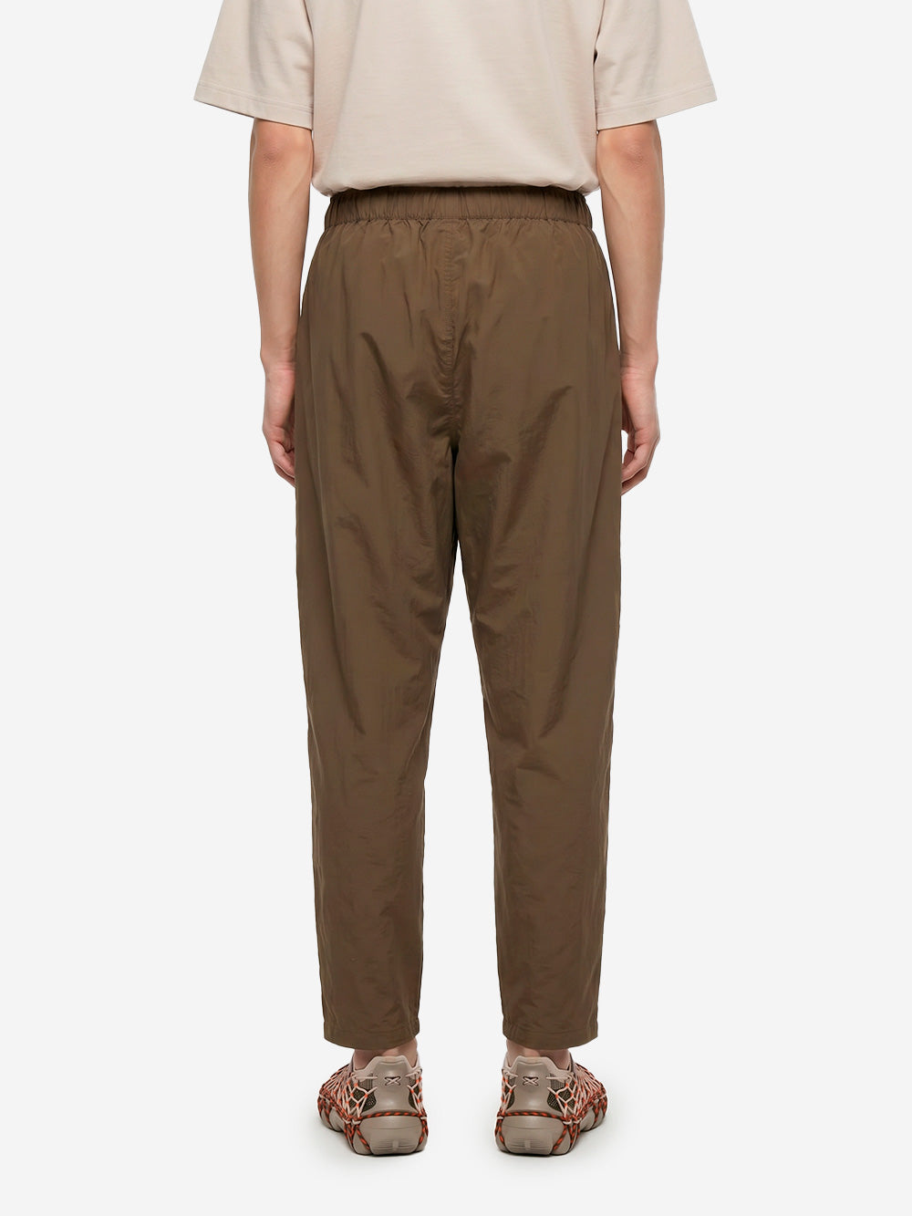 SOUTH2 WEST8 Pantaloni marroni in tessuto poly Oxford Marrone Urbanstaroma