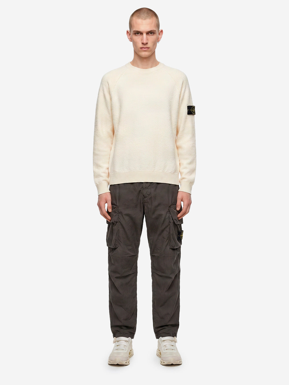 STONE ISLAND Maglione girocollo loose avorio in cotone con maniche raglan e badge Panna Urbanstaroma