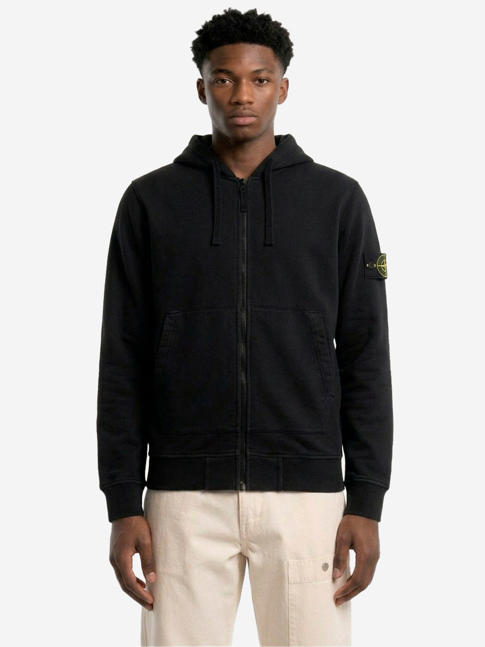 STONE ISLAND Felpa nera con cappuccio in cotone fleece con maniche raglan e badge Nero Urbanstaroma
