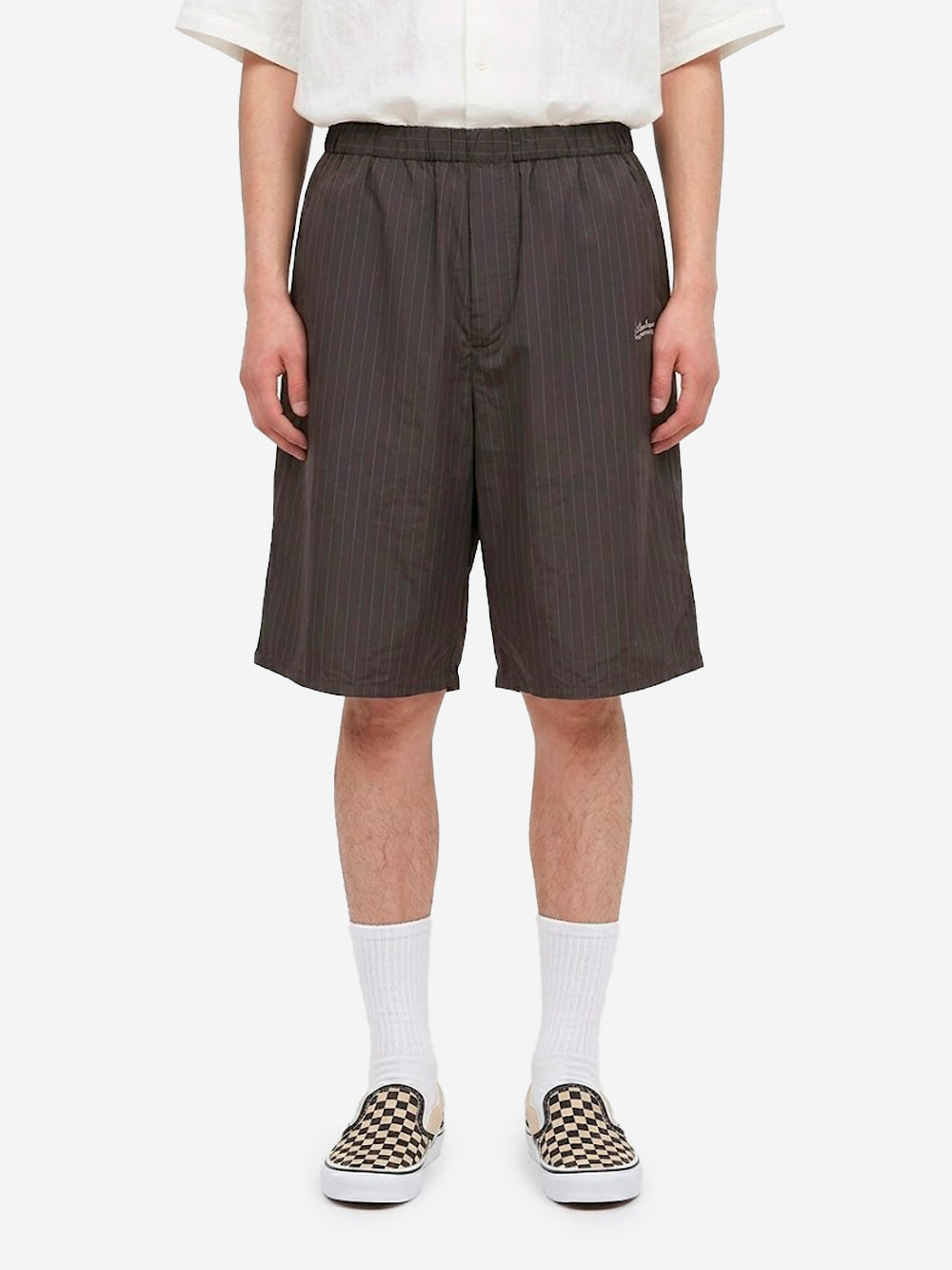 UNDERCOVER Shorts marroni in cupro con motivo gessato e logo Marrone Urbanstaroma