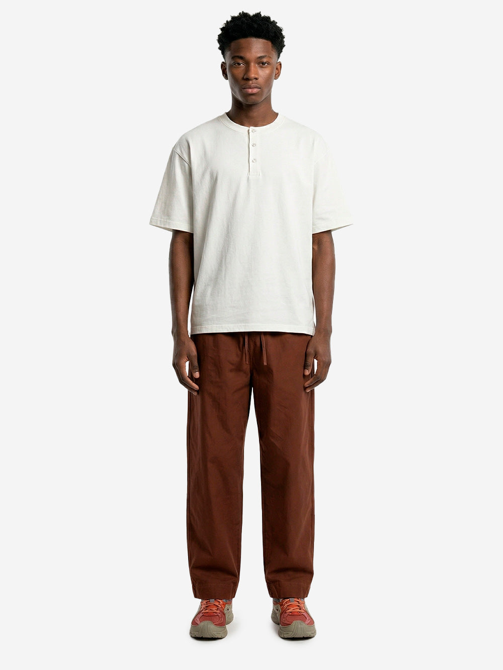 UNIVERSAL WORKS Pantaloni marroni 'Judo' in cotone spazzolato Marrone Urbanstaroma