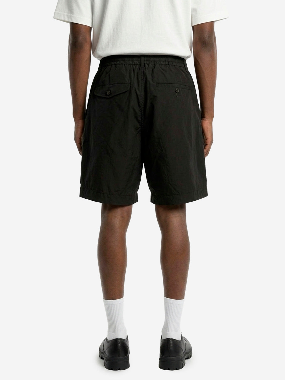 UNIVERSAL WORKS Shorts track pleated in tessuto Polytech nero Nero Urbanstaroma