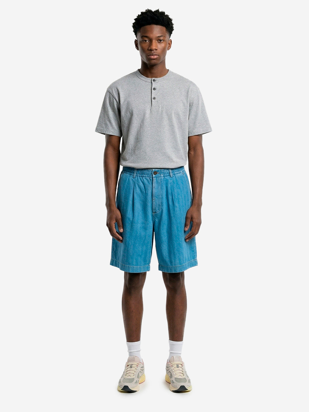 UNIVERSAL WORKS Shorts track pleated in cotone Herringbone indigo Denim Urbanstaroma