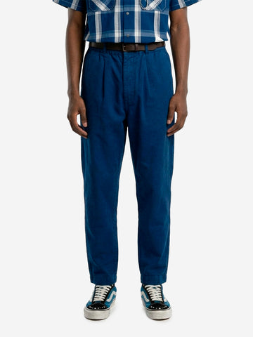 UNIVERSAL WORKS Pantaloni pleated track con pince in tessuto Kimstop in blu Blu
