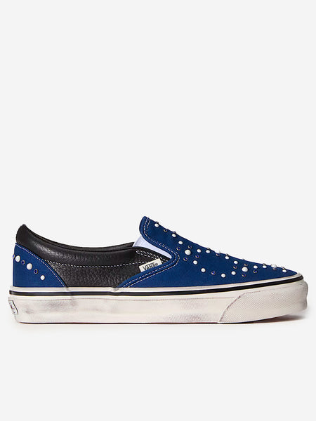 p26-vans-