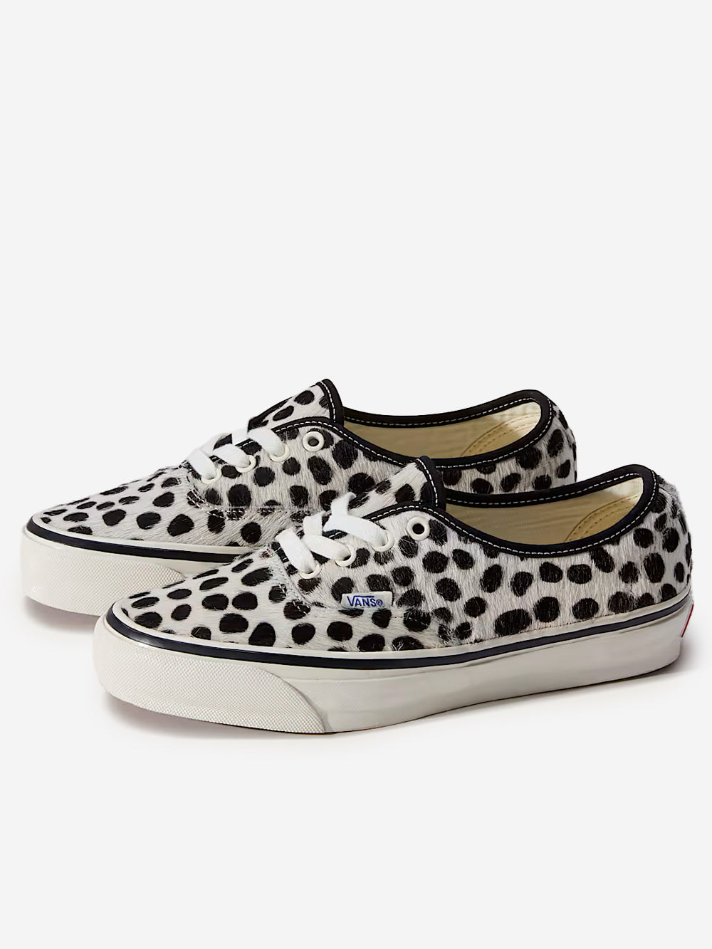 VANS LX Authentic 44 Premium dalmata in pony hair Bianca nera Urbanstaroma