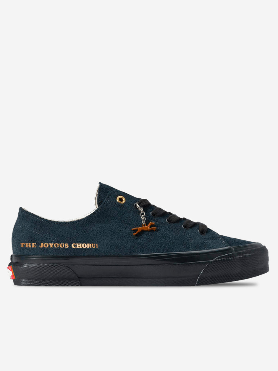 OTW by Vans x Julian Klincewicz: sneakers and apparel – Urbanstaroma