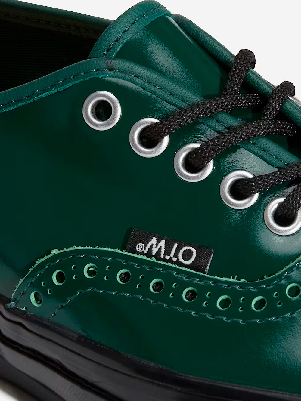 VANS OTW Authentic 44 Siped Vibram verdi con dettagli brogue Verde nero Urbanstaroma