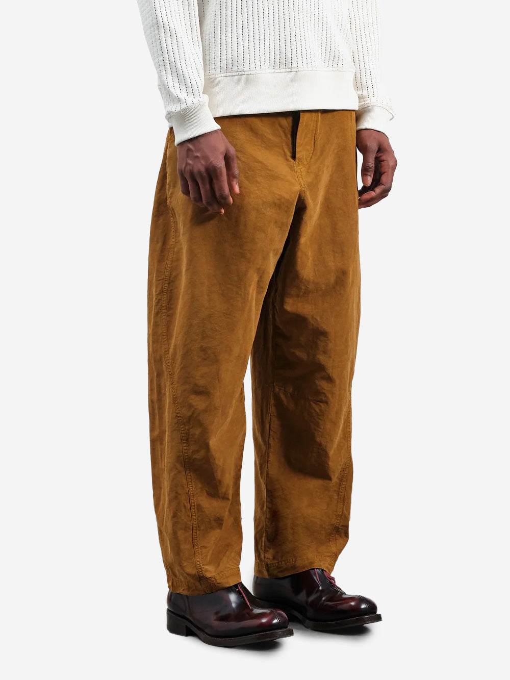 YMC Pantaloni Twisted Seam in misto lyocell e lino Mattone Urbanstaroma