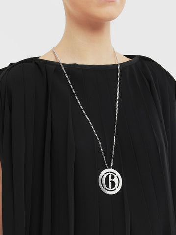 Halskette mit Logo