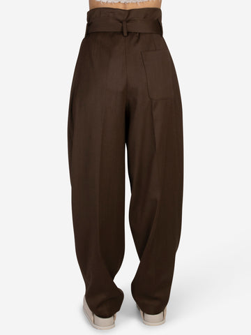High-waisted pants