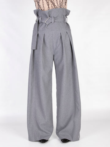 High-waisted pants