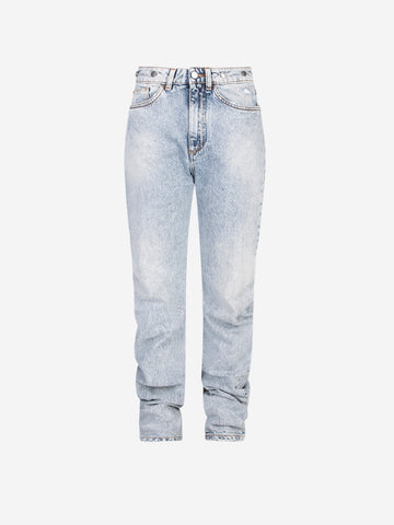 High-waisted jeans