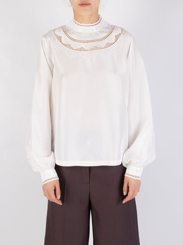 Alma blouse with embroidery
