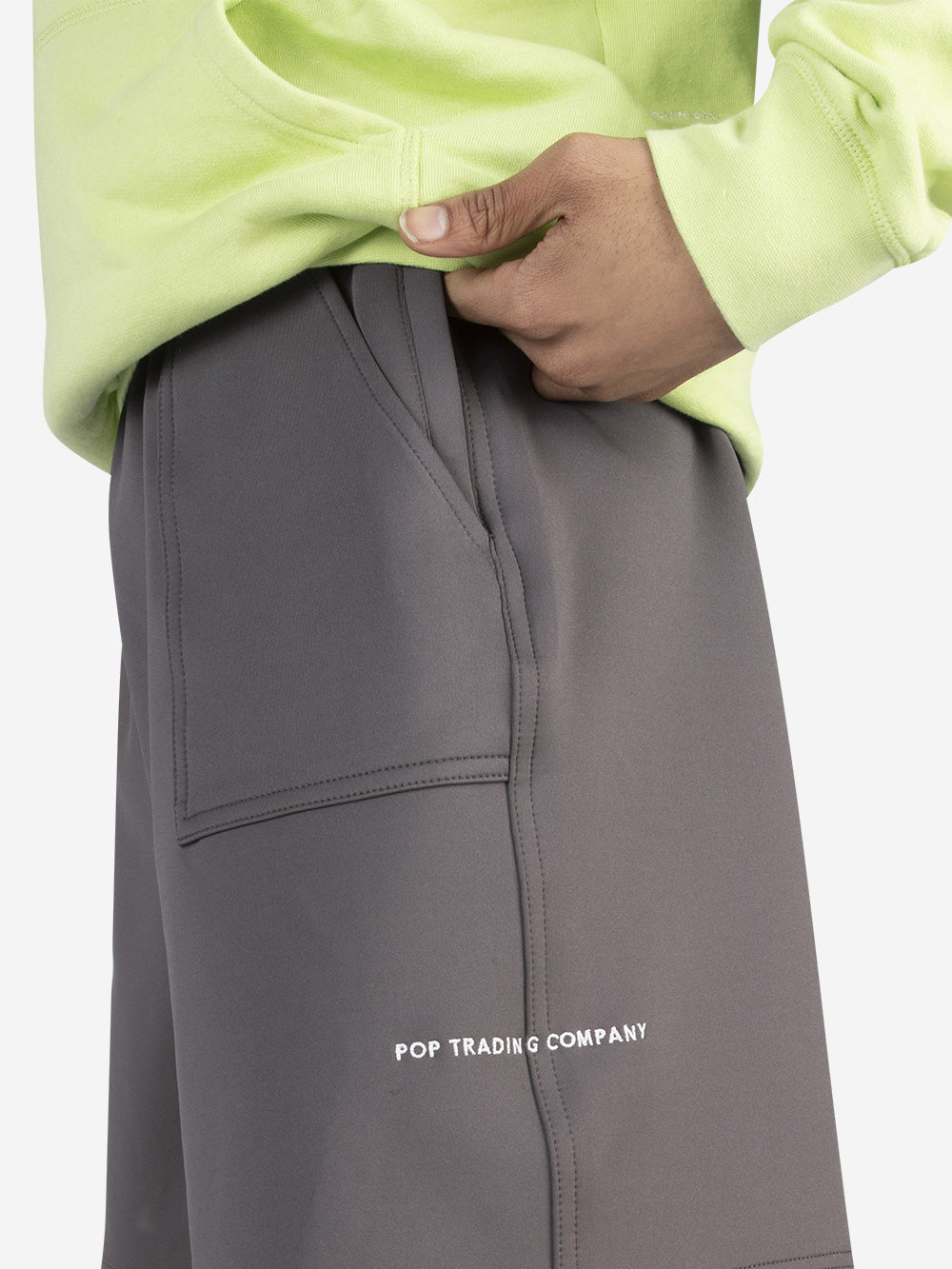 POP TRADING COMPANY POP Bermuda Shorts grigio Urbanstaroma
