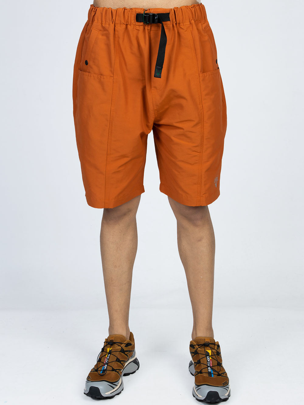 SOUTH2 WEST8 Shorts in grosgrain con cintura arancione Urbanstaroma