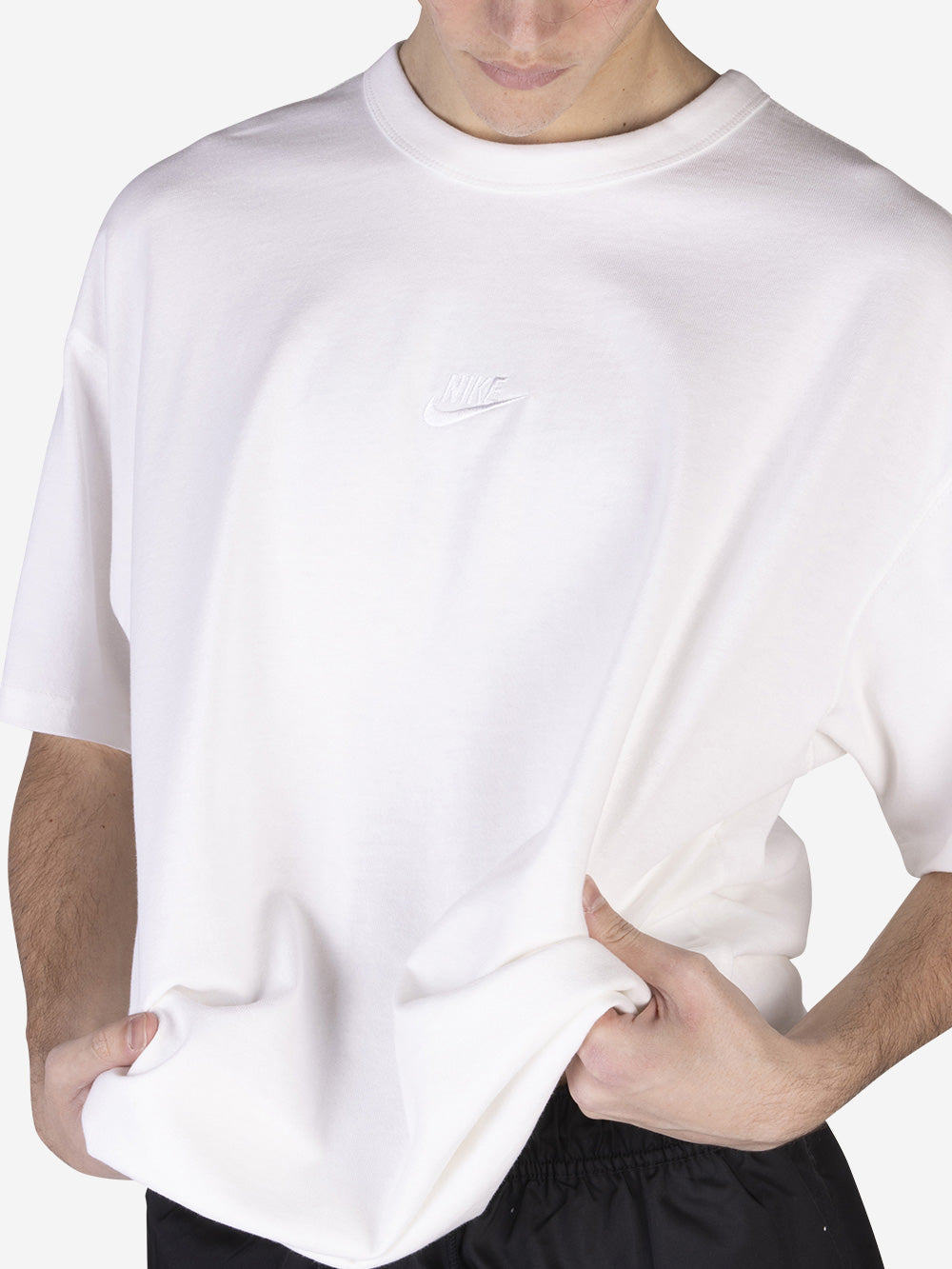 NIKE T-shirt Premium Essentials Bianco Urbanstaroma